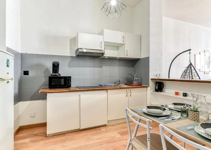 Parenthèse Occitane -wifi - Balnéo- Parking Gratuit - Netflix Apartamento Carcasona