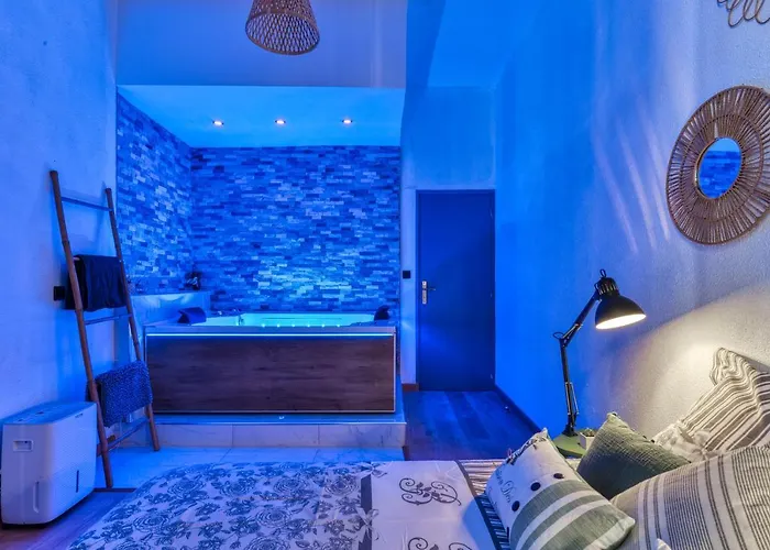 Parenthèse Occitane -wifi - Balnéo- Parking Gratuit - Netflix Carcasona